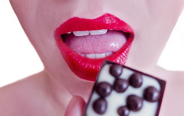 teeth-whitening-640x480-47519044.jpeg