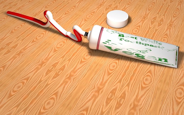 dental-cleaning-640x480-2430800.jpeg