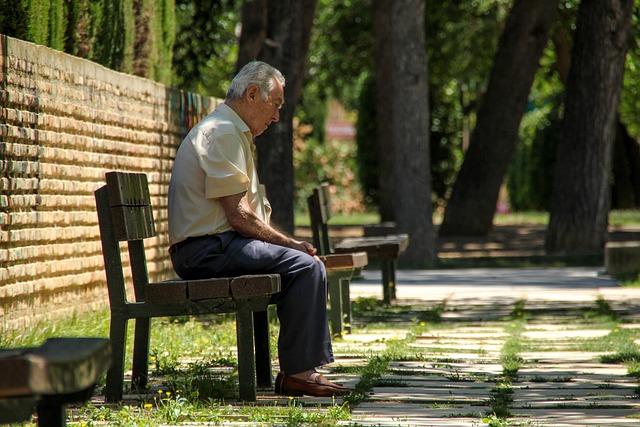 elderly-person-640x480-17105342.jpeg