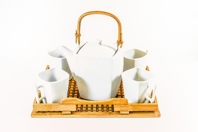 peppermint-tea-640x480-33870577.jpeg