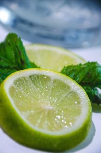 peppermint-tea-640x480-48741057.jpeg