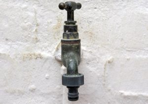 plumbing-640x480-92713863.jpeg