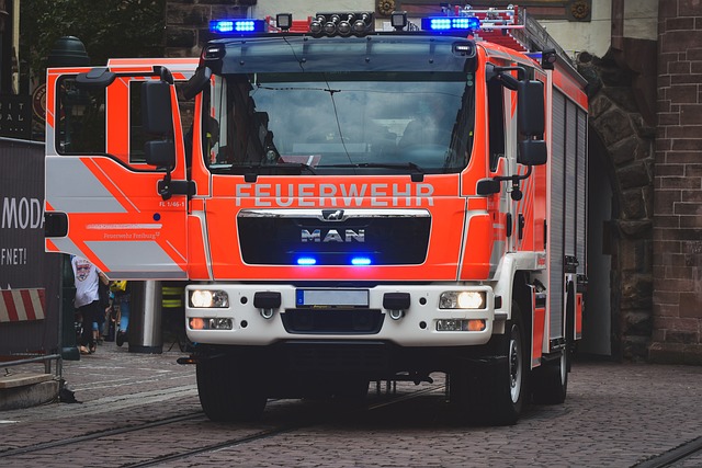 Navigating Truck Crash Claims: Legal Rights & Injury Compensation Guide