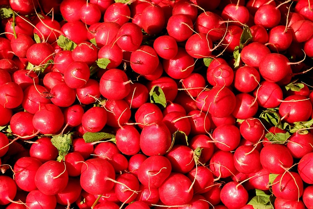 local-food-640x480-41692117.jpeg