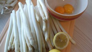 local-food-640x480-99246520.jpeg