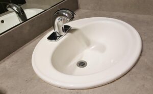 plumbing-640x480-94636332.jpeg