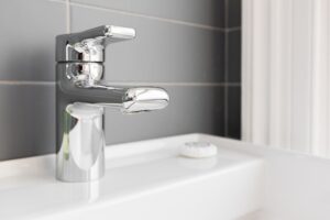 plumbing-services-640x480-75098878.jpeg