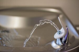 plumbing-640x480-64766410.jpeg