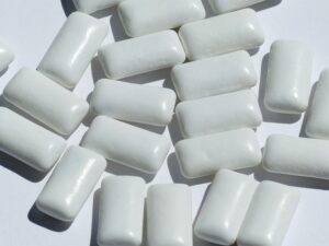 dental-crowns-640x480-71128306.jpeg