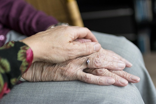 elderly-person-640x480-30919083.jpeg