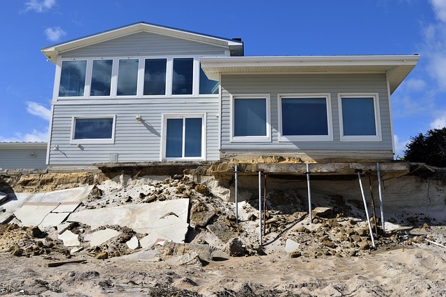 hurricane-damage-injuries-640x480-95940523.jpeg