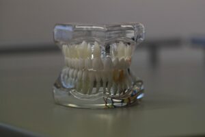 oral-surgery-640x480-32172228.jpeg