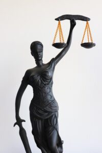 personal-injury-law-640x480-60008382.jpeg