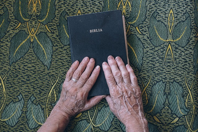 elderly-person-640x480-5415173.jpeg