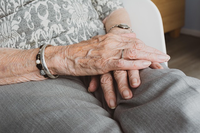 elderly-person-640x480-99810763.jpeg