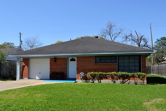 lawn-care-640x480-59568537.jpeg
