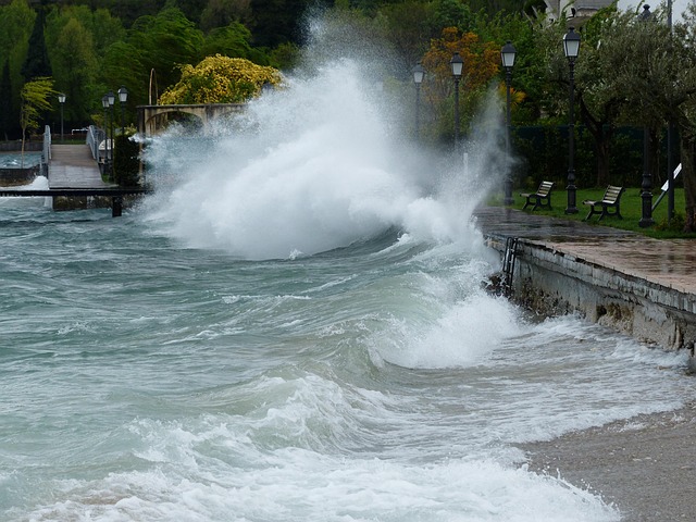 hurricane-damage-injuries-640x480-90222220.jpeg