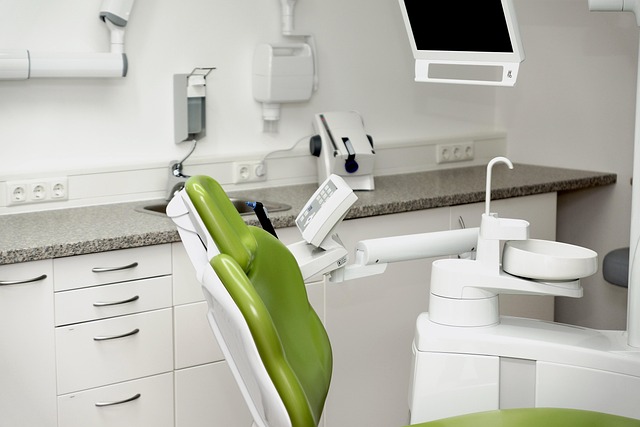 Nurture Oral Health: Natural Routines & Expert Care